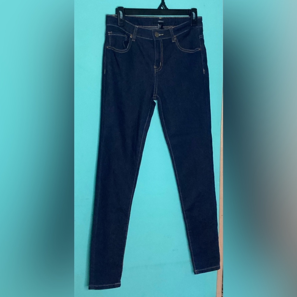 Forever 21 Dark Wash Skinny Jeans Size 27 or about size 4